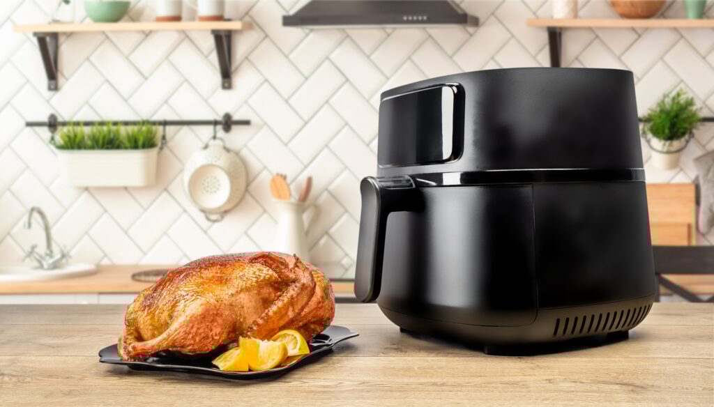 Verschiedene Modelle Von Airfryern Auf Einem Tisch – Die Besten Airfryer 2025 Im Test. Verschiedene Modelle Von Airfryern Auf Einem Tisch – Beste Airfryer 2025 Im Test.